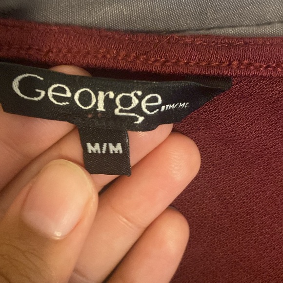 Women maroon t-shirt - Picture 2 of 5